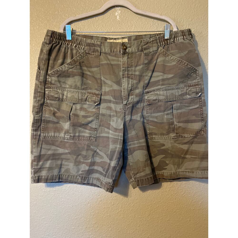 Cabela’s men’s cargo camo shorts